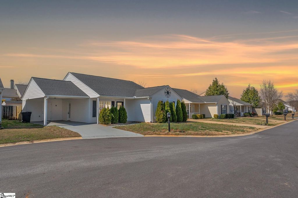 508 Sierra Ridge Court, Moore, SC 29369