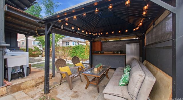 1068 Kinau Street B, Honolulu, HI 96814