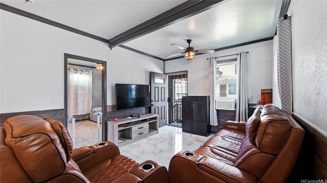 1068 Kinau Street B, Honolulu, HI 96814