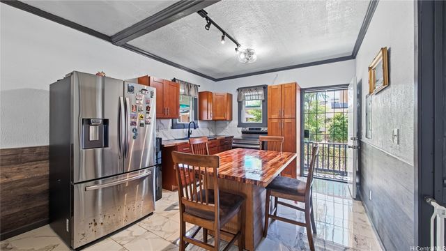 1068 Kinau Street B, Honolulu, HI 96814