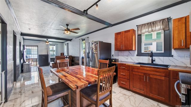 1068 Kinau Street B, Honolulu, HI 96814