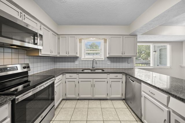 1734 Ramblewood Avenue, Columbus, OH 43235