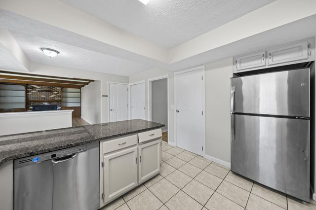 1734 Ramblewood Avenue, Columbus, OH 43235