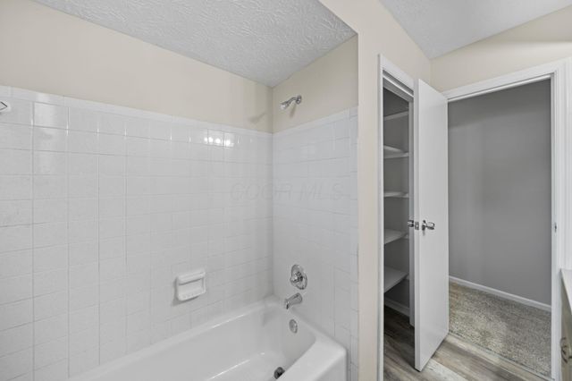 1734 Ramblewood Avenue, Columbus, OH 43235