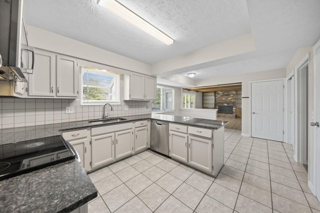 1734 Ramblewood Avenue, Columbus, OH 43235