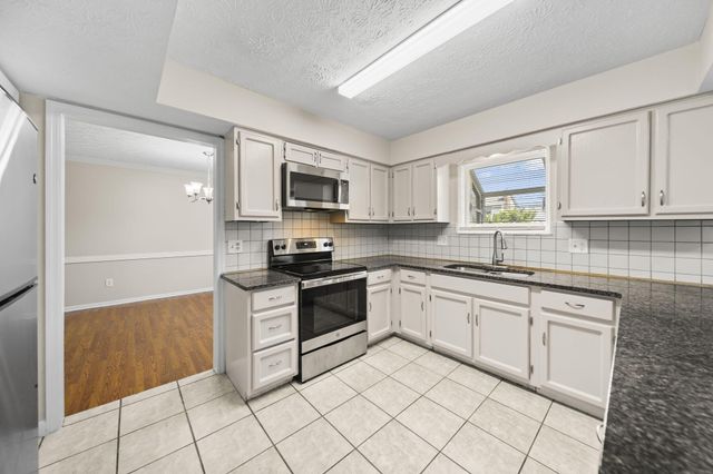 1734 Ramblewood Avenue, Columbus, OH 43235