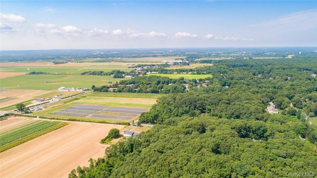 2551 Roanoke Avenue, Riverhead, NY 11901