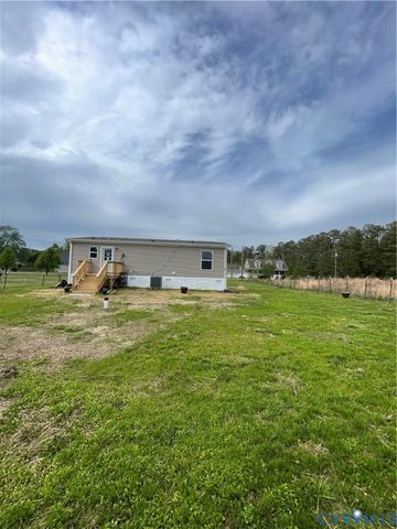 74 Russells Run, Hague, VA 22469