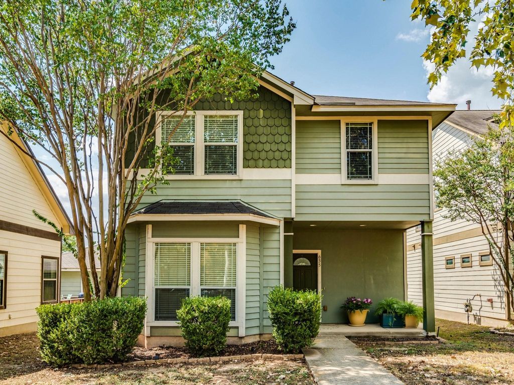 635 McGarity, Kyle, TX 78640