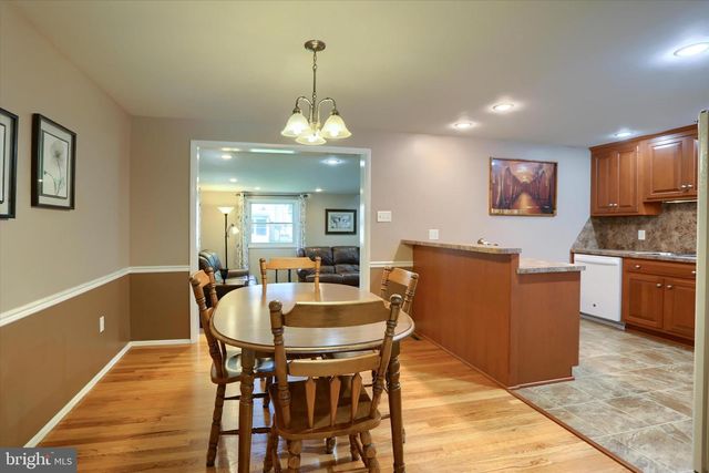 5221 STUART DR, Mechanicsburg, PA 17055
