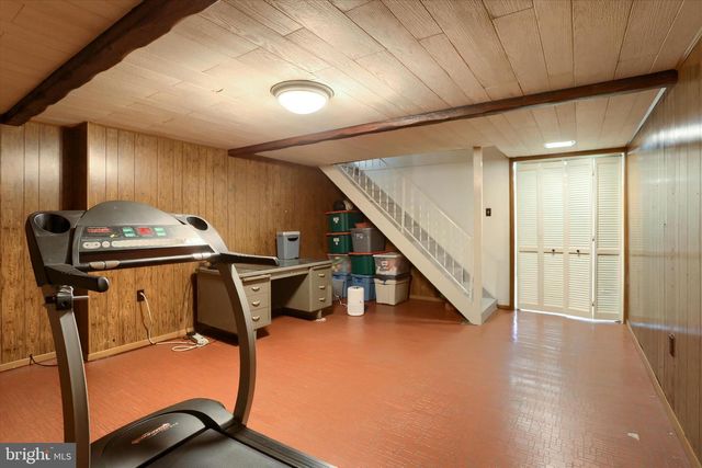 5221 STUART DR, Mechanicsburg, PA 17055