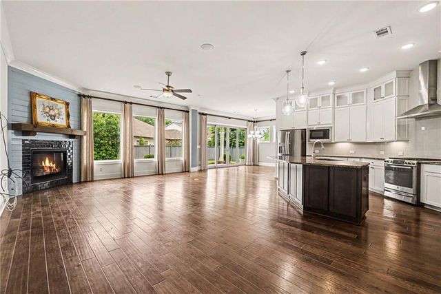 105 Sheridan Drive, Woodstock, GA 30189