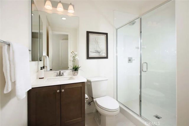 20523 Stella Place, Saugus, CA 91350
