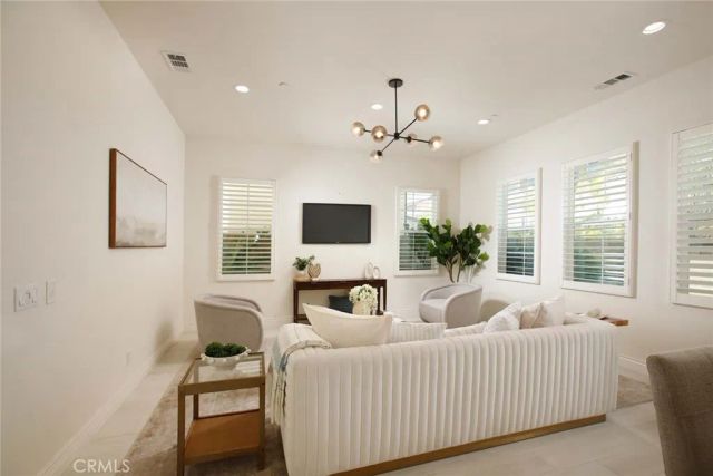 20523 Stella Place, Saugus, CA 91350