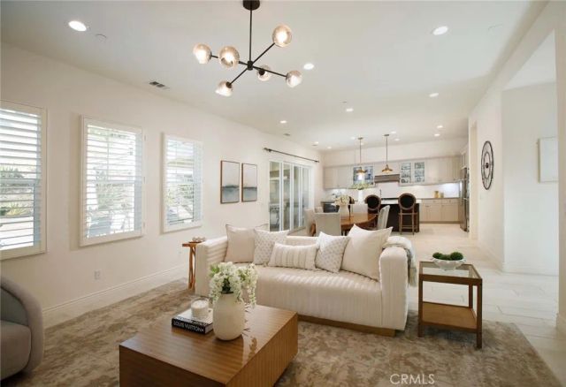 20523 Stella Place, Saugus, CA 91350