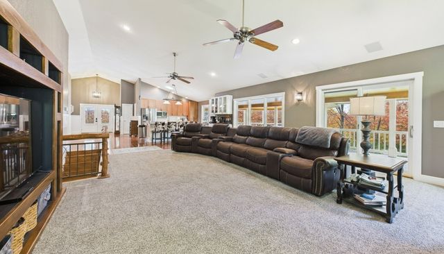 45 Bryson Rd, Eddyville, KY 42038