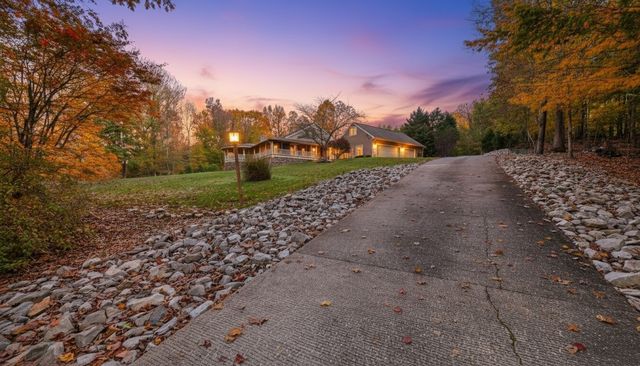 45 Bryson Rd, Eddyville, KY 42038