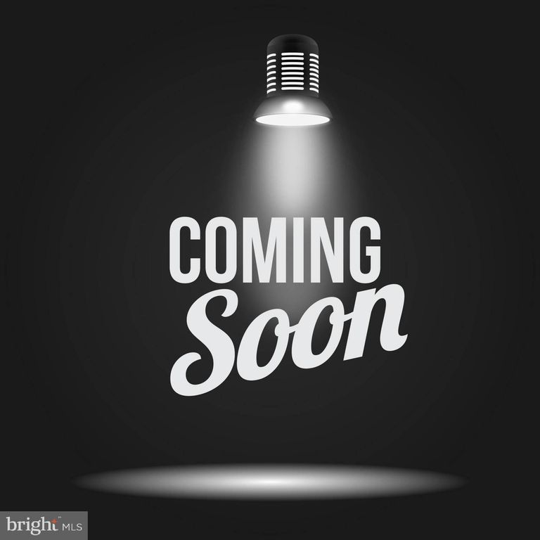 123 HEADWATERS DR, Falling Waters, WV 25419