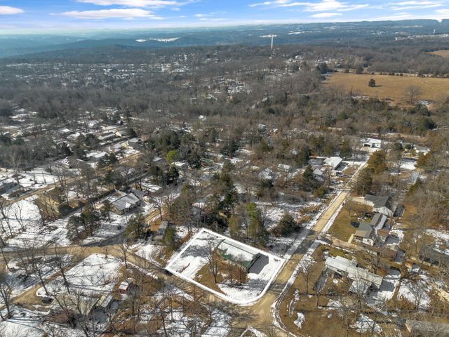 2018 Farlook Street, Merriam Woods, MO 65740