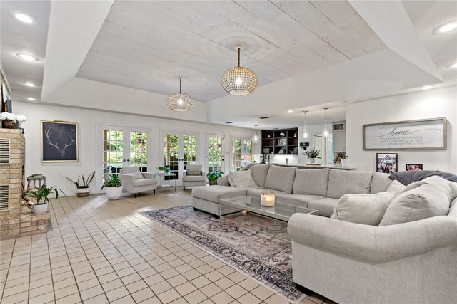 670 SE 31st Street, Paris, TX 75460