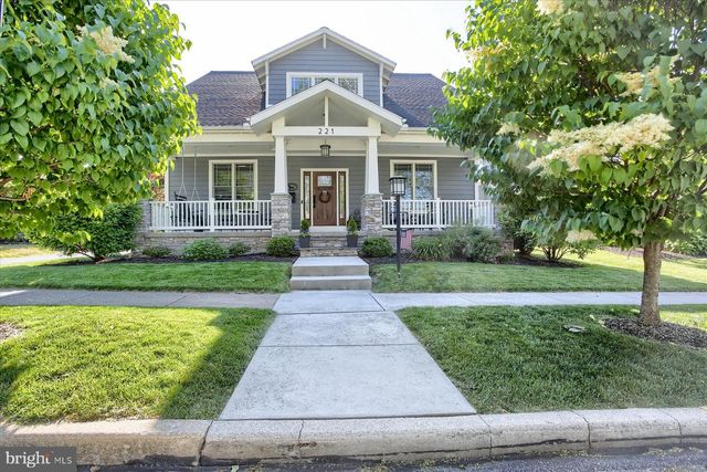 221 WILSON ST, Carlisle, PA 17013
