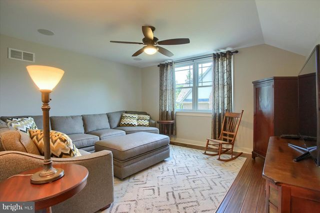 221 WILSON ST, Carlisle, PA 17013