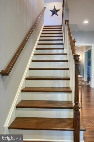 221 WILSON ST, Carlisle, PA 17013