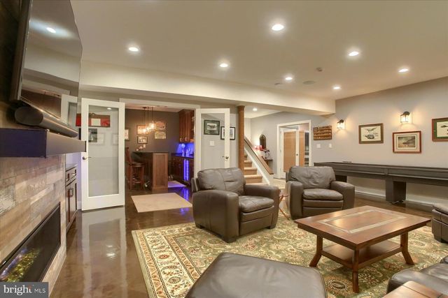 221 WILSON ST, Carlisle, PA 17013