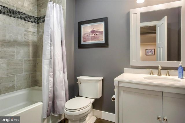 221 WILSON ST, Carlisle, PA 17013