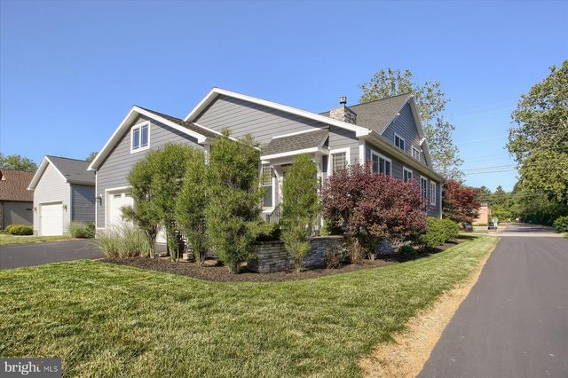 221 WILSON ST, Carlisle, PA 17013