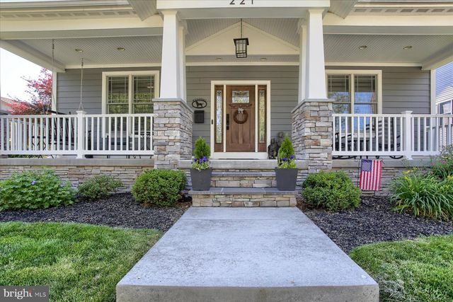 221 WILSON ST, Carlisle, PA 17013
