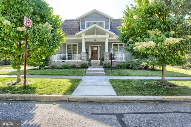 221 WILSON ST, Carlisle, PA 17013