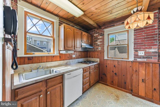 512 TATNALL AVE, Glenolden, PA 19036