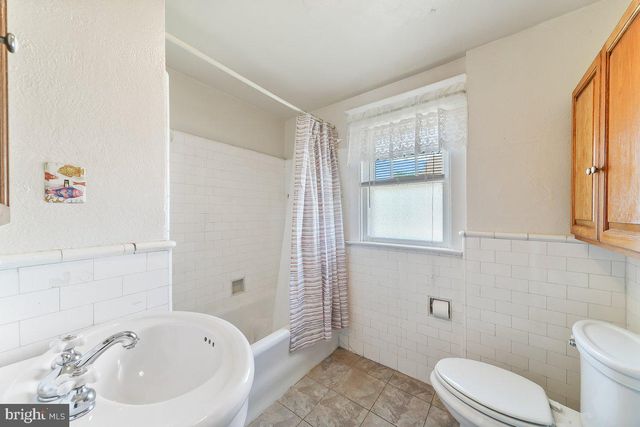 512 TATNALL AVE, Glenolden, PA 19036
