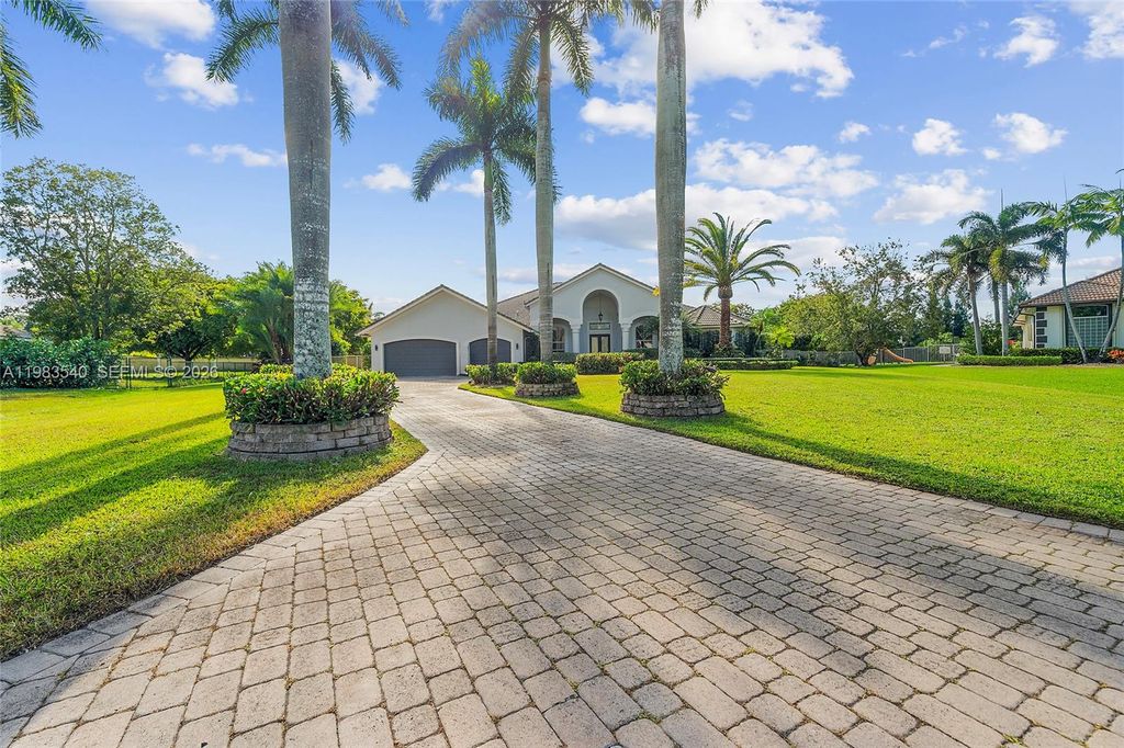 13253 SW 25th Pl, Davie, FL 33325