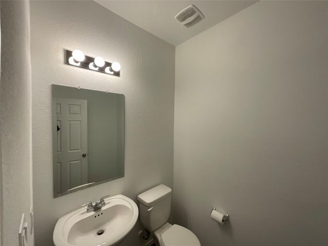 128 BANYON DR, Liberty Hill, TX 78642