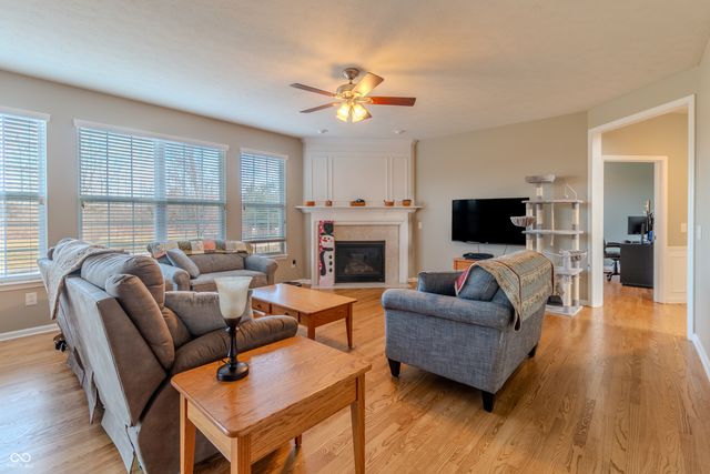 9280 Windrift Way, Zionsville, IN 46077