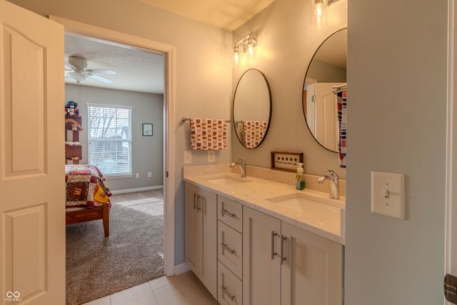 9280 Windrift Way, Zionsville, IN 46077