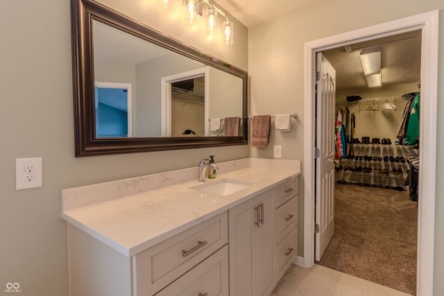 9280 Windrift Way, Zionsville, IN 46077