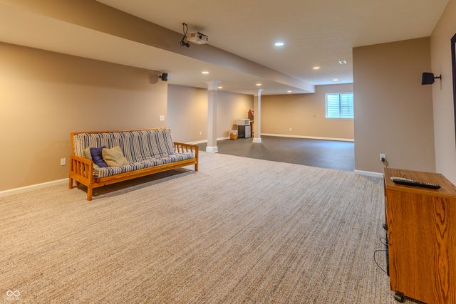 9280 Windrift Way, Zionsville, IN 46077