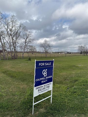 255 County Road 169b, Liberty, TX 77575