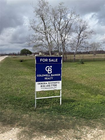 255 County Road 169b, Liberty, TX 77575