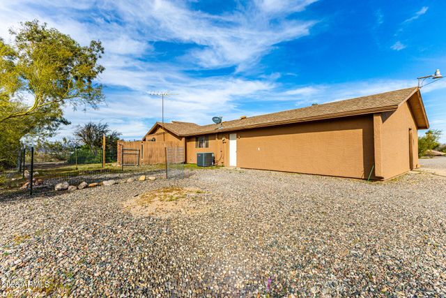 835 W PALO VERDE Drive, Wickenburg, AZ 85390