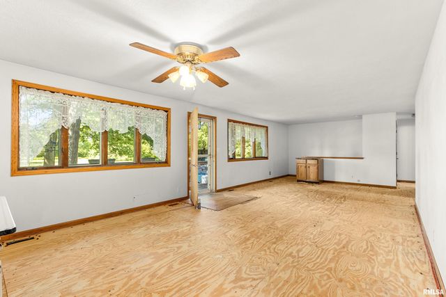 283 FAIRVIEW Street, Washington, IL 61571