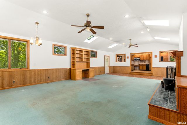283 FAIRVIEW Street, Washington, IL 61571