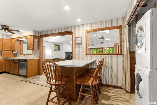 283 FAIRVIEW Street, Washington, IL 61571