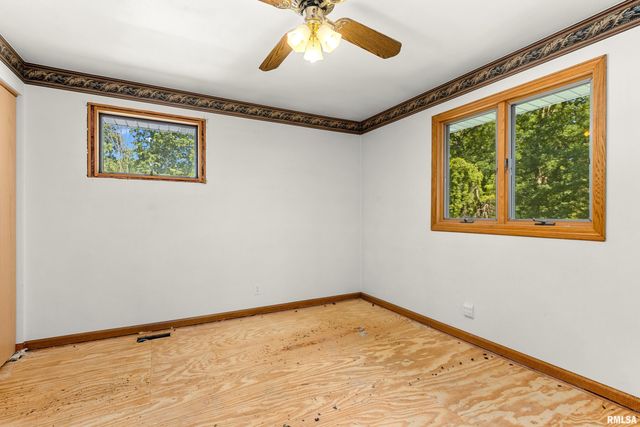 283 FAIRVIEW Street, Washington, IL 61571