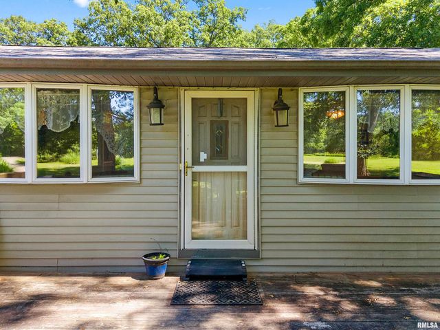 283 FAIRVIEW Street, Washington, IL 61571