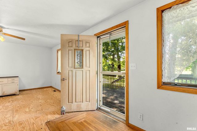 283 FAIRVIEW Street, Washington, IL 61571
