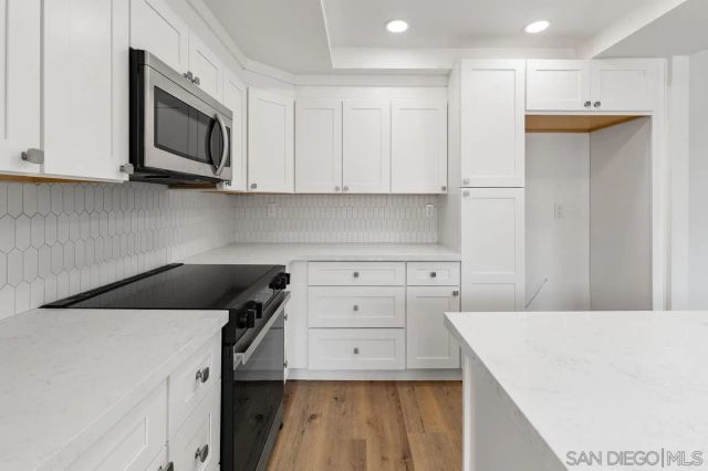 7780 Parkway Dr 1403, La Mesa, CA 91942